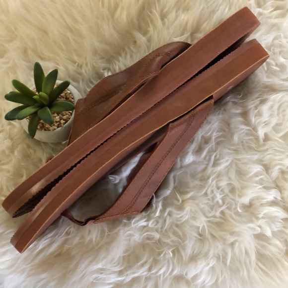 NewBananaRepublic MENS Leather SANDALS Flip Flops nwot - Picture 4 of 5